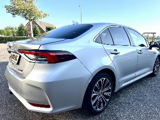Toyota Corolla Gereserveerd 1.8 Hybrid 148pk aut first edition sedan - navi - camera - stuurverw - keyless - front + line + side assist picture 5