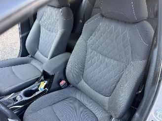 Toyota Corolla Gereserveerd 1.8 Hybrid 148pk aut first edition sedan - navi - camera - stuurverw - keyless - front + line + side assist picture 22