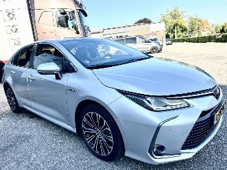 Toyota Corolla Gereserveerd 1.8 Hybrid 148pk aut first edition sedan - navi - camera - stuurverw - keyless - front + line + side assist picture 4