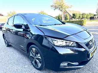 Nissan Leaf 40kWh 150pk aut Tekna - nap - bose - 360cam - keyless - front + line + side assist - stoelverw v+a - stuurverw picture 3