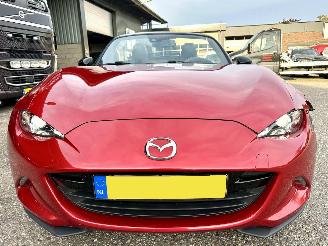 Mazda MX-5 Cabrio 1.5 SkyActiv-G 131pk 6-bak GT-M - bose - navi - leer - stoelverw - pdc - clima - cruise - keyless picture 3