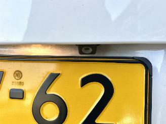 Toyota Auris Touring Sports 1.8 Hybrid aut 123pk L.Pro Exe - nap - pano - xenon - navi - camera - keyless - bearlock - pdc v+a picture 72