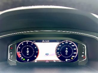 Volkswagen Tiguan 1.5 TSI 150pk aut + f1 R-Line - pano - virtual - stuurverw - leer + stoelverw - line + front + side + park assist picture 14