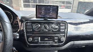 Volkswagen Up! 1.0 60pk High Up! Bluem. 5drs - nap - pano  - leer - stoelverw - airco - cruise - pdc - privacy glass picture 9