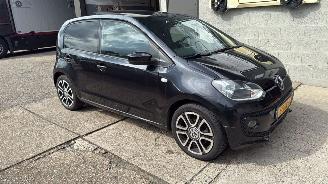 Volkswagen Up! 1.0 60pk High Up! Bluem. 5drs - nap - pano  - leer - stoelverw - airco - cruise - pdc - privacy glass picture 3
