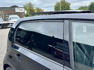 Volkswagen Up! 1.0 60pk High Up! Bluem. 5drs - nap - pano  - leer - stoelverw - airco - cruise - pdc - privacy glass picture 71