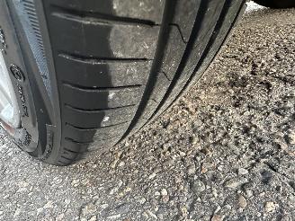 BMW X3 3.0si 272pk 4WD aut high exe M-sport - pano - leer - stoelverw - xenon - pdc v+a - afn trekh - memory - youngtimer picture 78