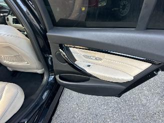 BMW 3-serie 330e 245pk 8-traps aut M-Sport - schuifdak - nap - spoilers - leer - verlaagd - pdc - plug-in hybrid - facelift model picture 46