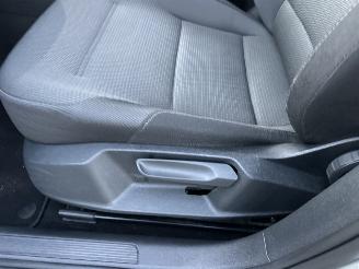 Volkswagen e-Golf 136pk dsg aut Highline - nap - facelift - navi - acc - front assist - cruise - pdc v+a - rijdbaar picture 44