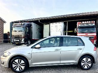 uszkodzony samochody osobowe Volkswagen e-Golf 136pk dsg aut Highline - nap - facelift - navi - acc - front assist - cruise - pdc v+a - rijdbaar 2017/11