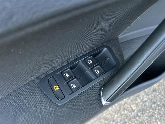 Volkswagen e-Golf 136pk dsg aut Highline - nap - facelift - navi - acc - front assist - cruise - pdc v+a - rijdbaar picture 46