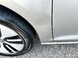 Volkswagen e-Golf 136pk dsg aut Highline - nap - facelift - navi - acc - front assist - cruise - pdc v+a - rijdbaar picture 81