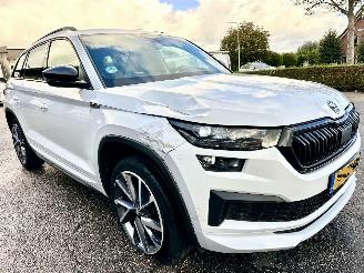 Skoda Kodiaq 1.5 TSI 150pk aut + f1 Sportline - nap - camera - keyless - stuurverw - front + line + side assist picture 4
