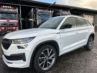 Skoda Kodiaq 1.5 TSI 150pk aut + f1 Sportline - nap - camera - keyless - stuurverw - front + line + side assist picture 2