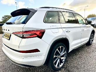 Skoda Kodiaq 1.5 TSI 150pk aut + f1 Sportline - nap - camera - keyless - stuurverw - front + line + side assist picture 5