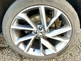 Skoda Kodiaq 1.5 TSI 150pk aut + f1 Sportline - nap - camera - keyless - stuurverw - front + line + side assist picture 82