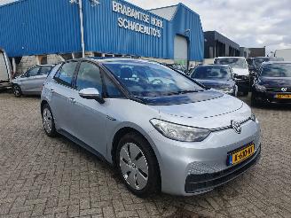 Schadeauto Volkswagen ID.3 150 kW Pro Performance Life 8000km RIJDBAAR 2020/12