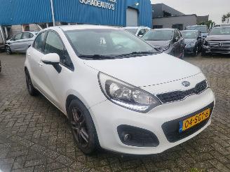 Auto incidentate Kia Rio 1.2 cvvt  Super pack 5 drs 2011/9