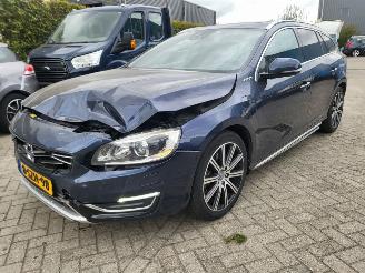 Volvo V-60 Volvo V60 2.4 D6 AWD Plug-In Hybrid Summum 1e eigenaar picture 2