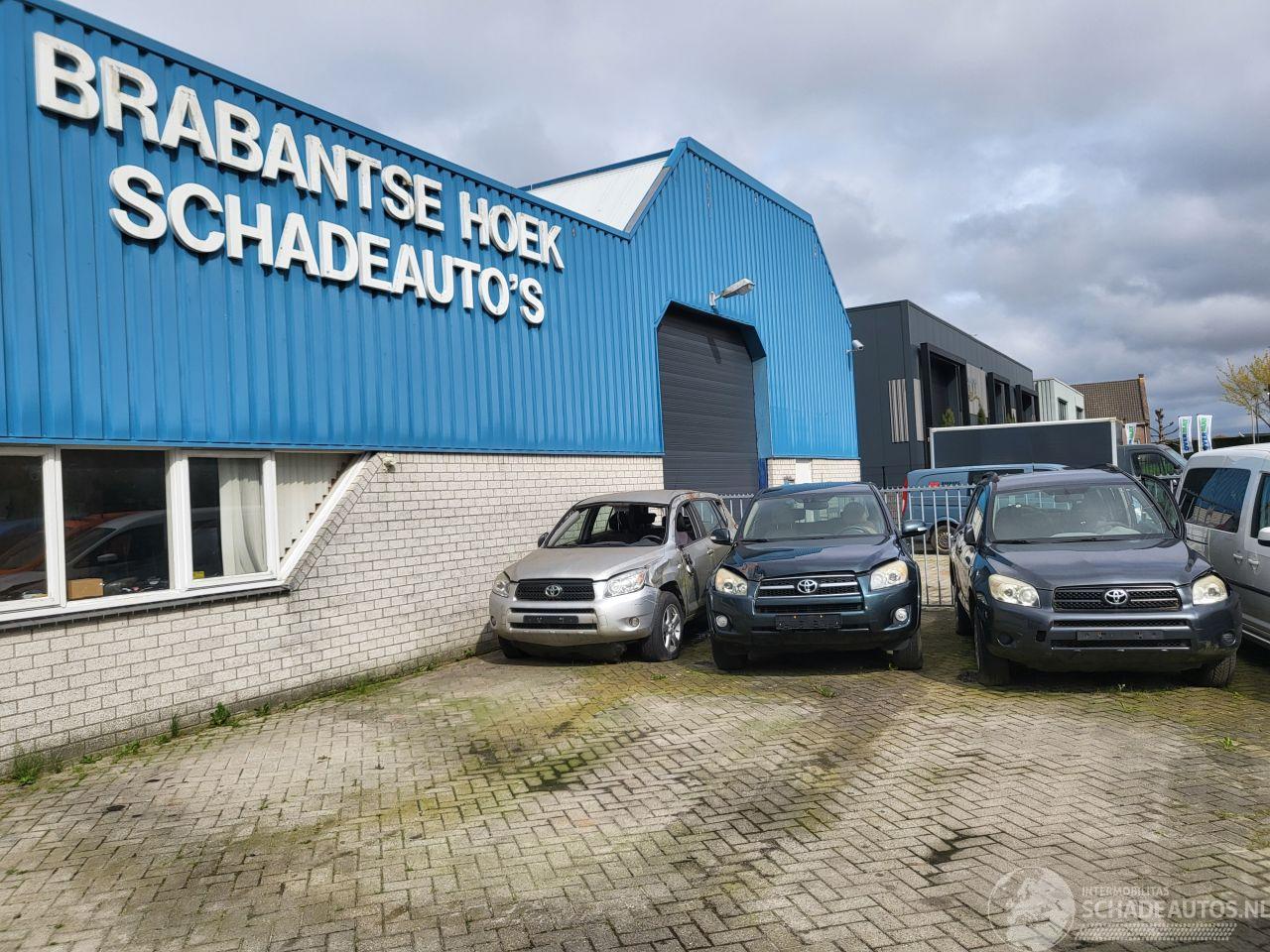 Toyota Rav-4 3X Rav-4 2.2 MET O.A D-4d D-cat 4x4 130 Kw 1 e eigen 55000 km EXECUTIVE