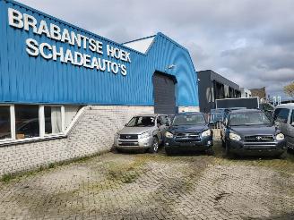 Schadeauto Toyota Rav-4 3X Rav-4 2.2 MET O.A  D-4d D-cat 4x4 130 Kw 1 e eigen 55000 km EXECUTIVE 2010/3