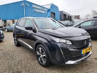 Damaged car Peugeot 5008 1.6 PureTech GT 180 pk AUTOMAAT 7 ZITS , PANN,CAM,NAP rijdbaaar 2021/7