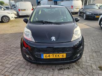Peugeot 107 Peugeot 107 1.0 Active goed rijden en goede airco picture 14