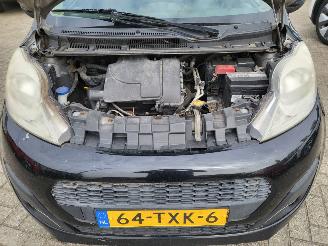 Peugeot 107 Peugeot 107 1.0 Active goed rijden en goede airco picture 15