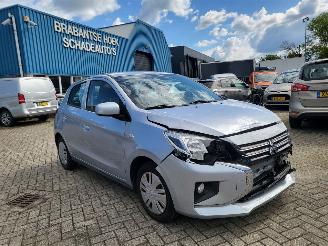krockskadad bil auto Mitsubishi Space-star Space Star 1.2 Connect+ 5DRS COOL 22000 KM 2023/1