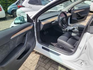 damaged passenger cars Tesla Model 3 Standard RWD Plus 60 kWh WLTP 491 km 2023/6