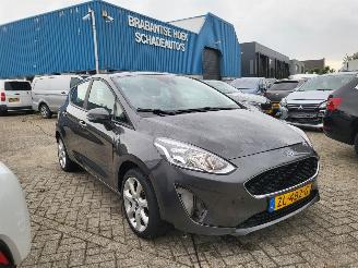 Vaurioauto  passenger cars Ford Fiesta NW MOD 5 drs Ford Fiesta 1.1 Trend COOL 2019/6