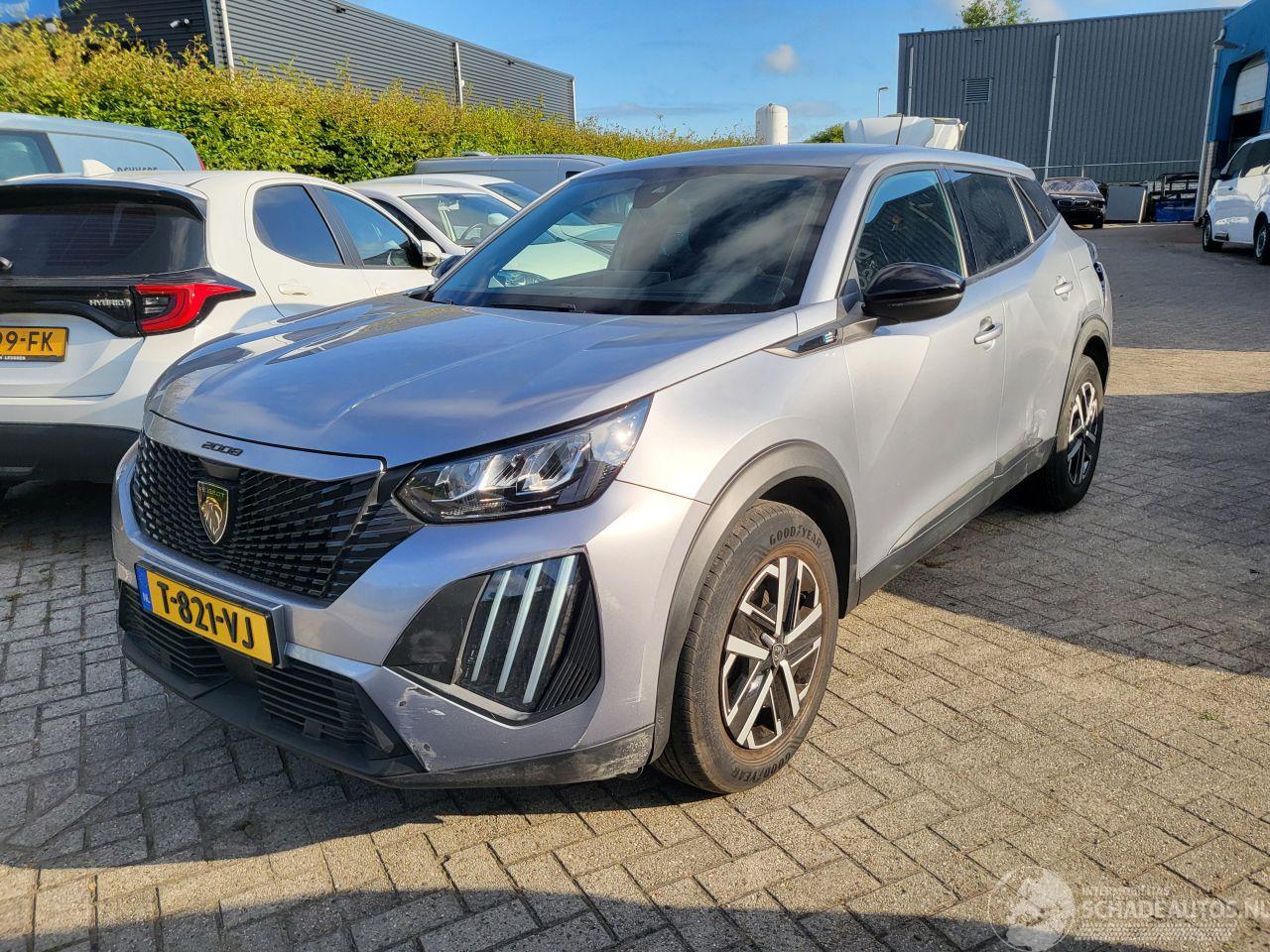 Peugeot e-2008 EV GT Active 54 kWh Range 406 km rijdbaar nwpr €43000 NEW MODEL