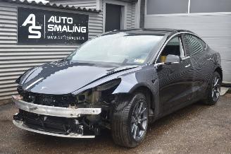damaged passenger cars Tesla Model 3 75Kwh Long Range AWD 351Pk *INCLUSIEF ACCU 2019/9