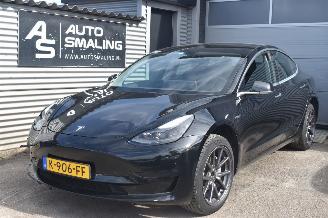 Schadeauto Tesla Model 3 60Kwh Standard Range 238Pk *Navi/Clima/Camera/Leder/Stoelverwarming 2020/12