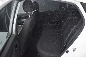 Hyundai I-10 1.0 comfort 67Pk *Airco picture 6