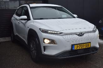 Hyundai Kona 64Kwh Fashion 204Pk 3Fase 100% Soh *Navi/Clima/Camera picture 2