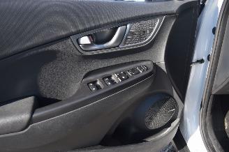 Hyundai Kona 64Kwh Premium 204Pk 3FASE *Navi/Clima/Leder/Camera/Stoelverwarming picture 12
