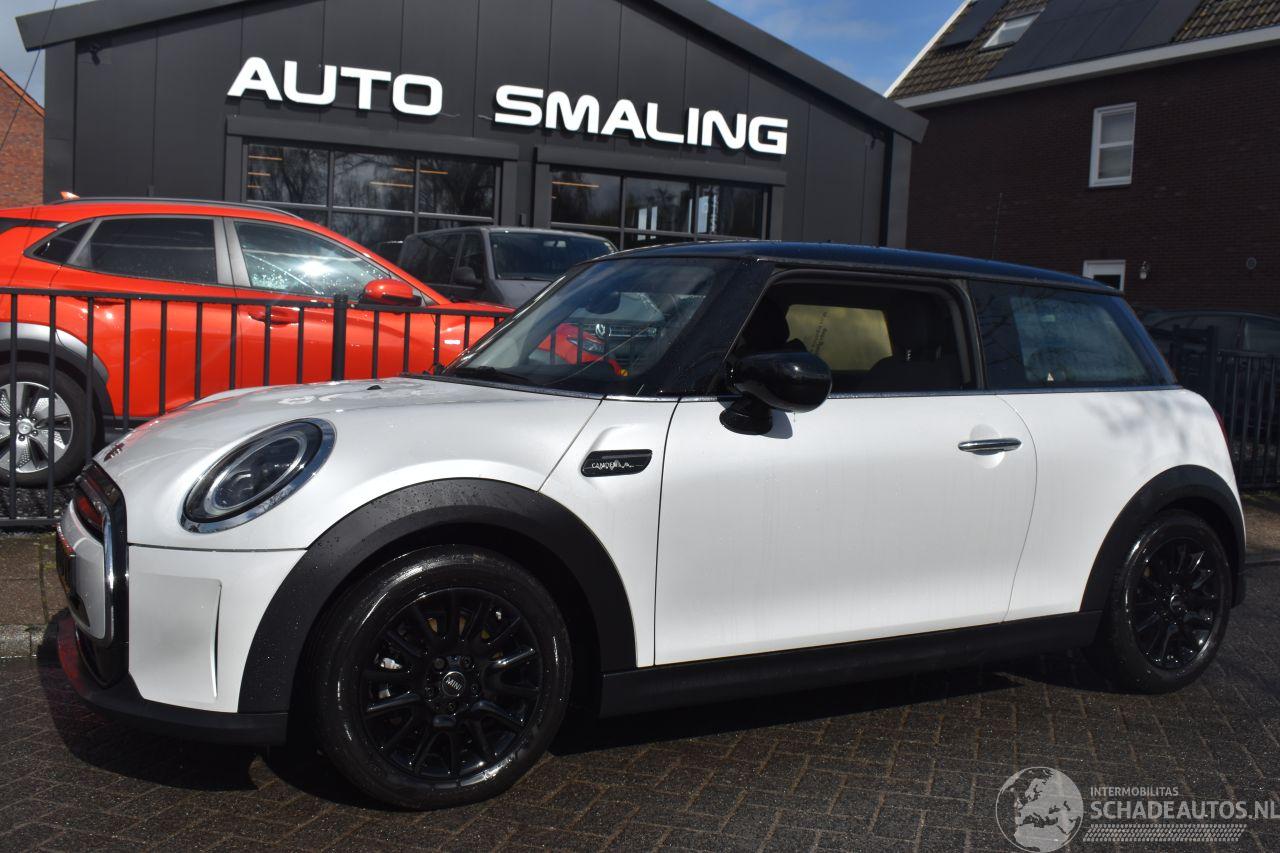 Mini Cooper 1.5 Camden Edition 136Pk *Navi/Clima