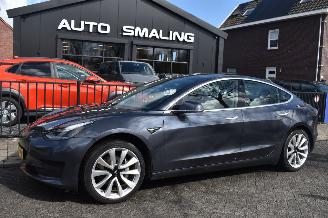 Unfallwagen Tesla Model 3 60Kwh Standard Range 238Pk 3Fase *Navi/Clima/Camera/Panorama/Leder 2019/11
