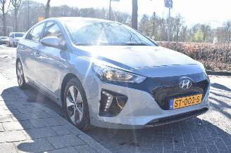 Hyundai Ioniq 28Kwh Comfort 120Pk 100% Soh *Navi/Clima/Camera picture 2