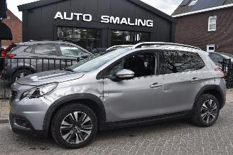 uszkodzony samochody osobowe Peugeot 2008 1.2 Puretech GT-Line 110Pk *Navi/Clima/Camera 2019/5
