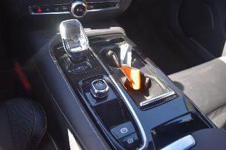 Volvo V-60 2.0 T6 Plug-in Hybrid AWD Plus Dark 253Pk *Navi/Clima/Camera/Panorama/Stoelverwarming picture 12
