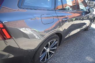 Volvo V-60 2.0 T6 Plug-in Hybrid AWD Plus Dark 253Pk *Navi/Clima/Camera/Panorama/Stoelverwarming picture 30