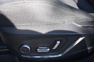 Lynk & Co 01 1.5 179Pk *Navi/Clima/Camera/Stoelverwarming/Panorama picture 11