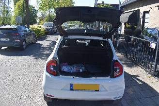 Renault Twingo 22Kwh R80 E-tech Equilibre 82Pk SOH 93% *Navi/Clima picture 12