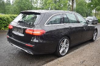 Mercedes E-klasse 220 D Business Solution 194Pk *Navi/Clima/Camera/Stoelverwarming/Xenon picture 3