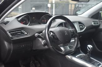 Peugeot 308 1.2 Puretech Allure 131Pk *Navi/Clima picture 8