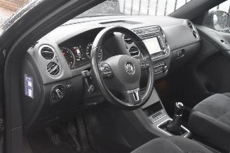 Volkswagen Tiguan 2.0 Tdi R-Line Edition 140Pk *Navi/Airco/Panorama picture 5