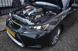 Lexus IS 300H Hybrid Business Line 181 Pk *Navi/Clima/Leder/Camera/Panorama/Stoelverwarming picture 13