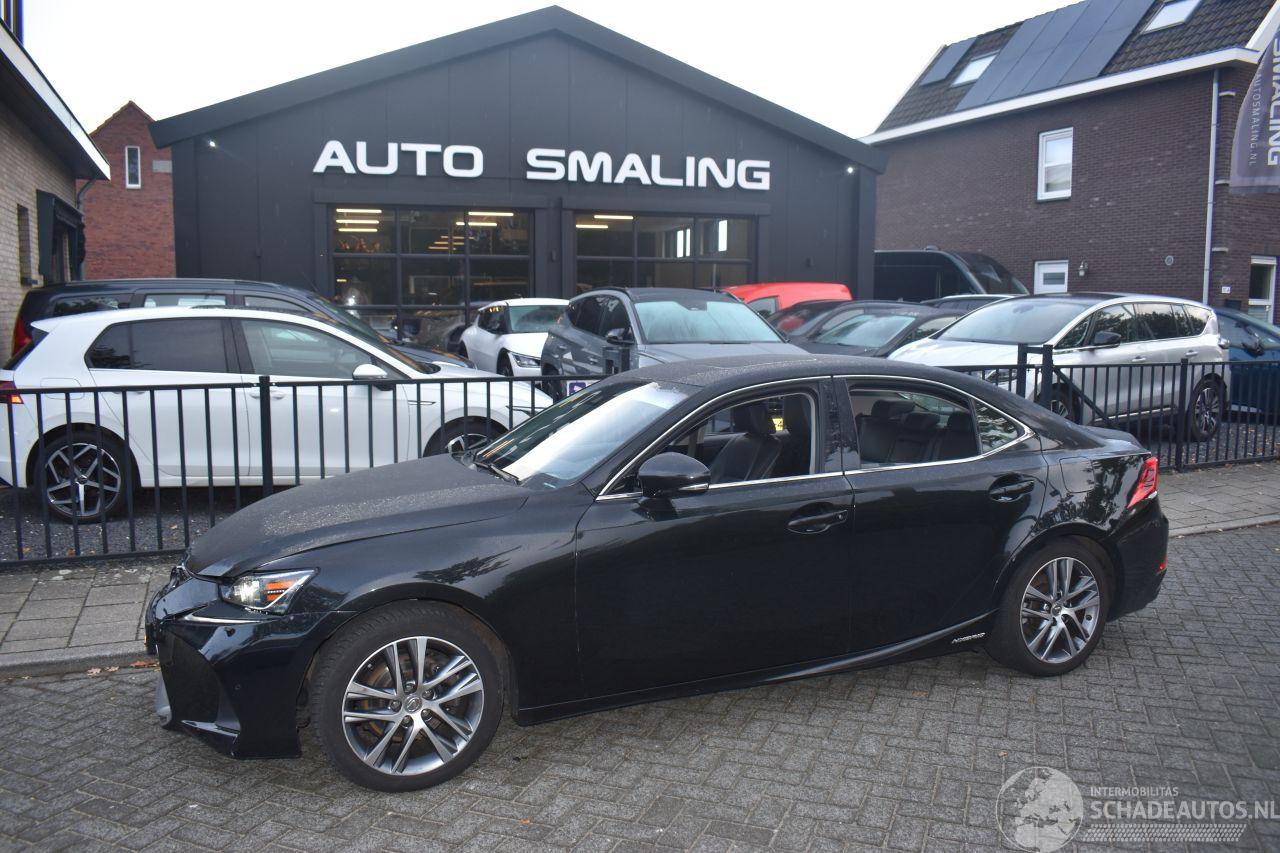 Lexus IS 300H Hybrid Business Line 181 Pk *Navi/Clima/Leder/Camera/Panorama/Stoelverwarming